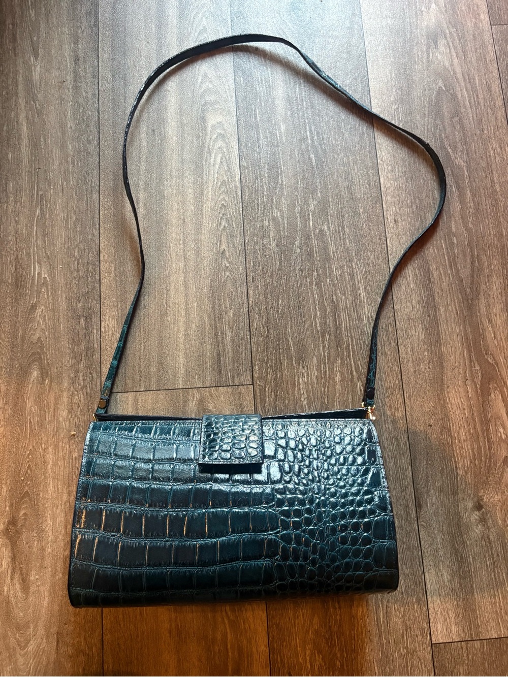 Vintage Y2K Vivace Croc-Embossed Faux Leather Convertible Clutch Purse in Blue